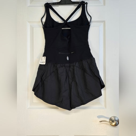 Nwt FP Movement RIGHTEOUS RUNSIE Size SMALL - Picture 2 of 3